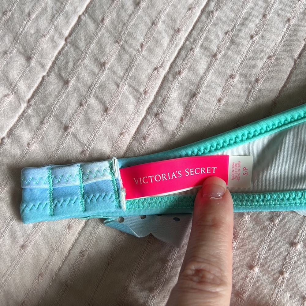 Victoria’s Secret’s bikini top - Picture 5 of 5